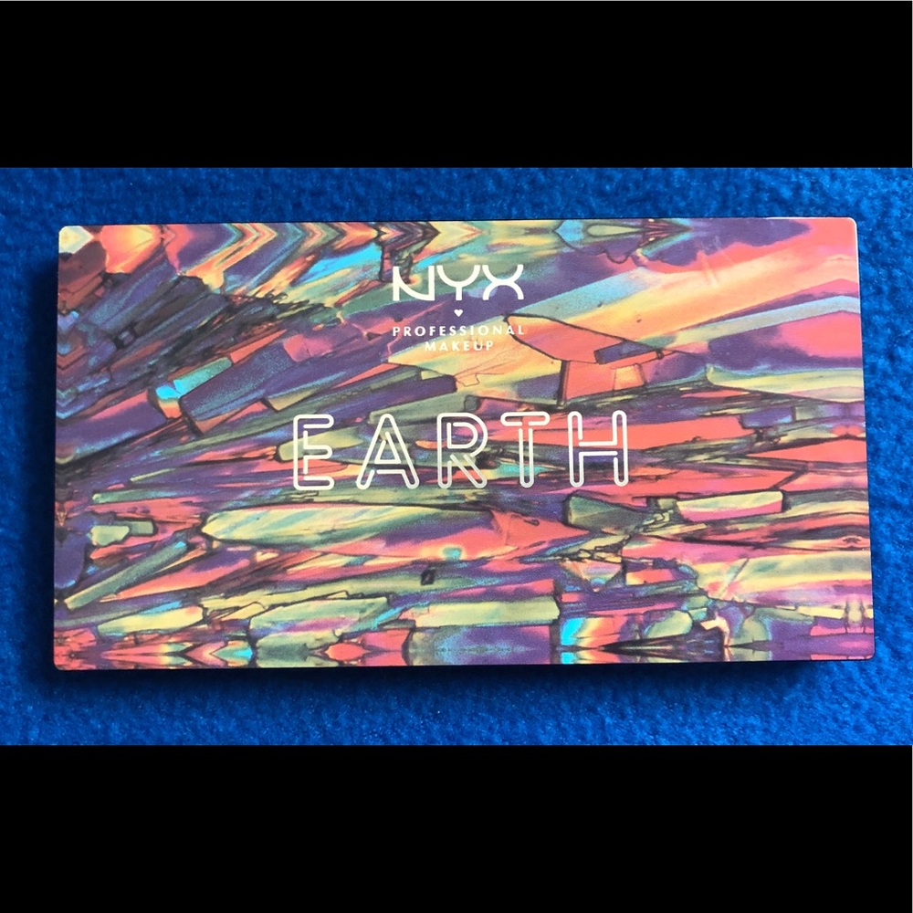 NYX EYESHADOW PALLET